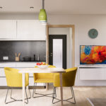 ST Easy 50 – KGH Wien Blick aus der Küche auf den Esstisch